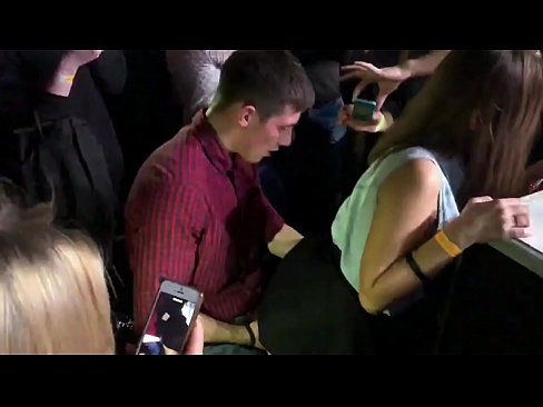 ❤️ Galmada dhabta ah ee goobta lagu caweeyo ee Ruushka. Gabar 18 jir ah oo u dhalatay dalka Ruushka ayaa futada iyo xubinta taranka kaga jirta goob lagu caweeyo Galmo ️❤